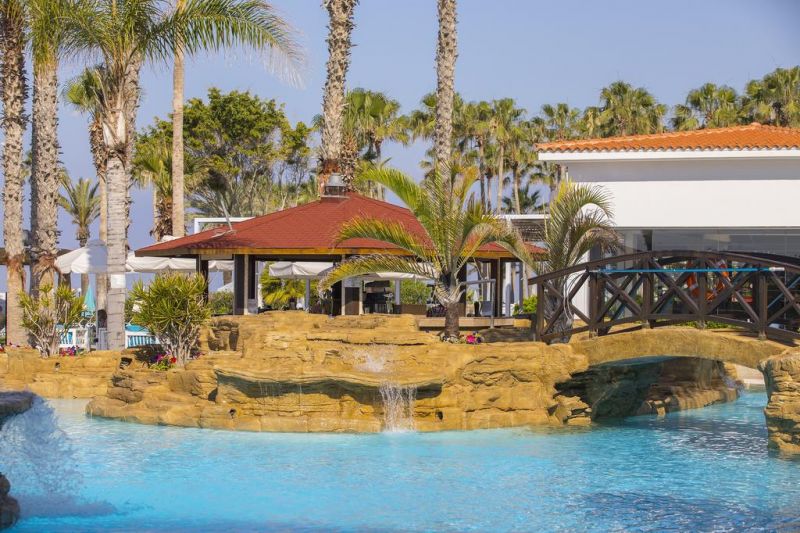 Leonardo Cypria Bay Club Resort 4*
