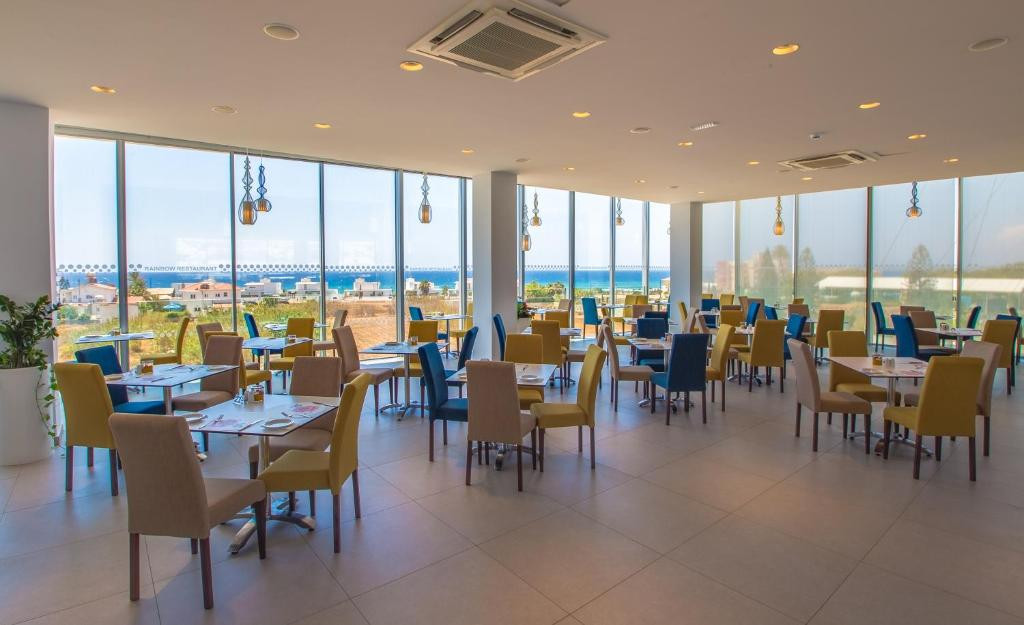 Nicholas Color Hotel 3*