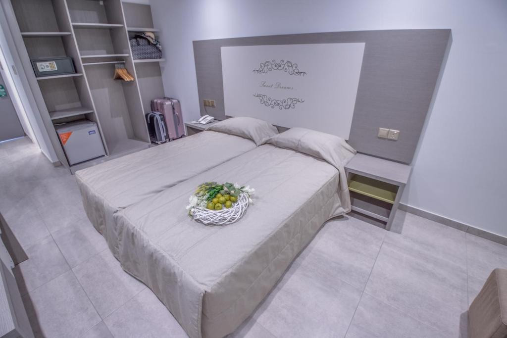 Nicholas Color Hotel 3*