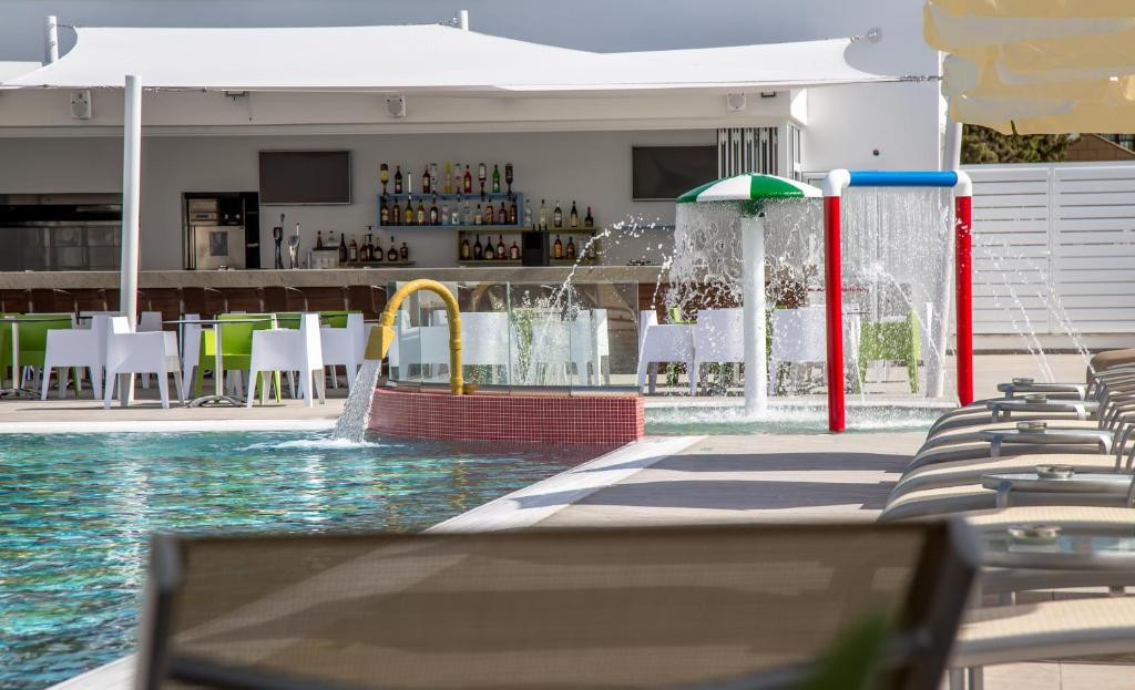 Nicholas Color Hotel 3*