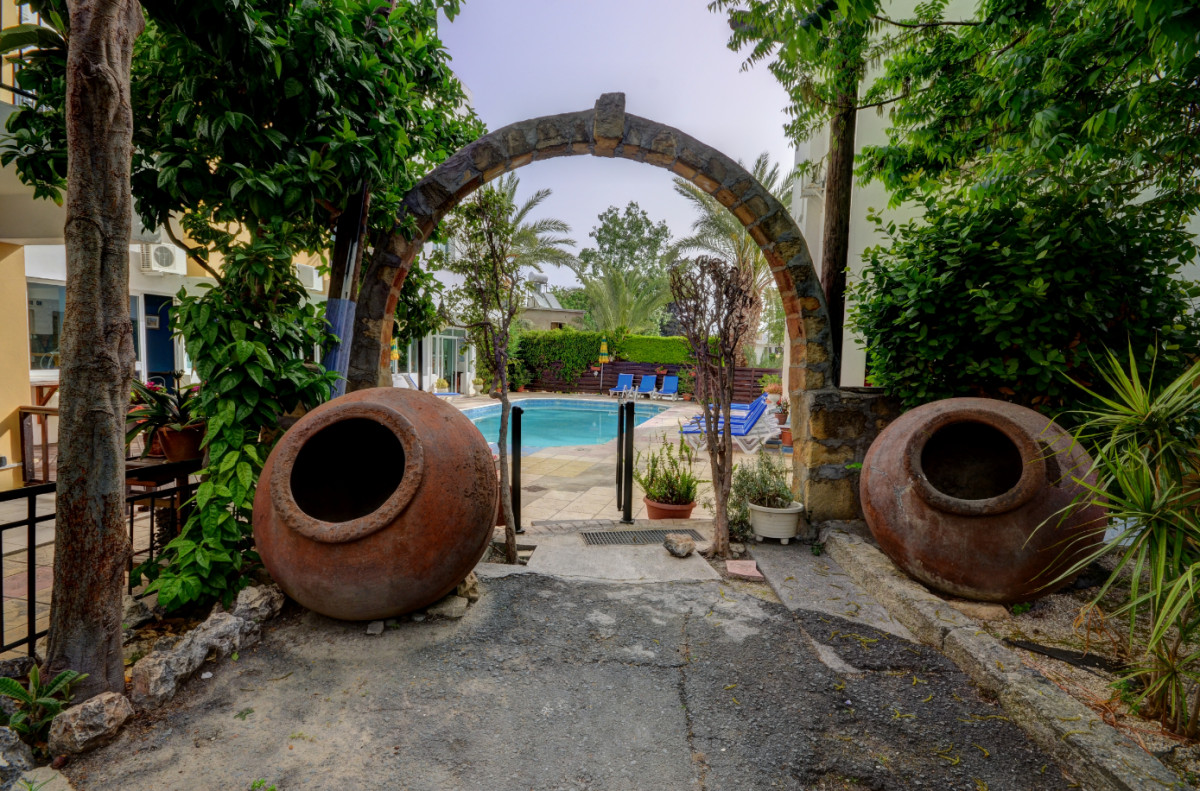 Renos Tourist Apartments 3*