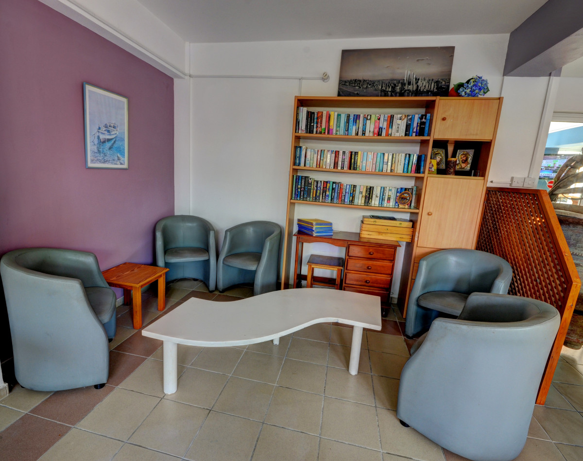 Renos Tourist Apartments 3*