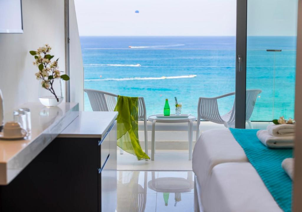 Silver Sands Beach 3*