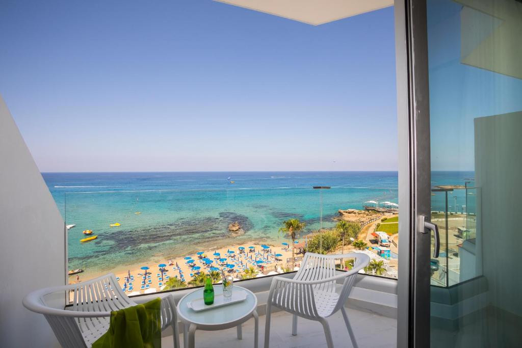 Silver Sands Beach 3*