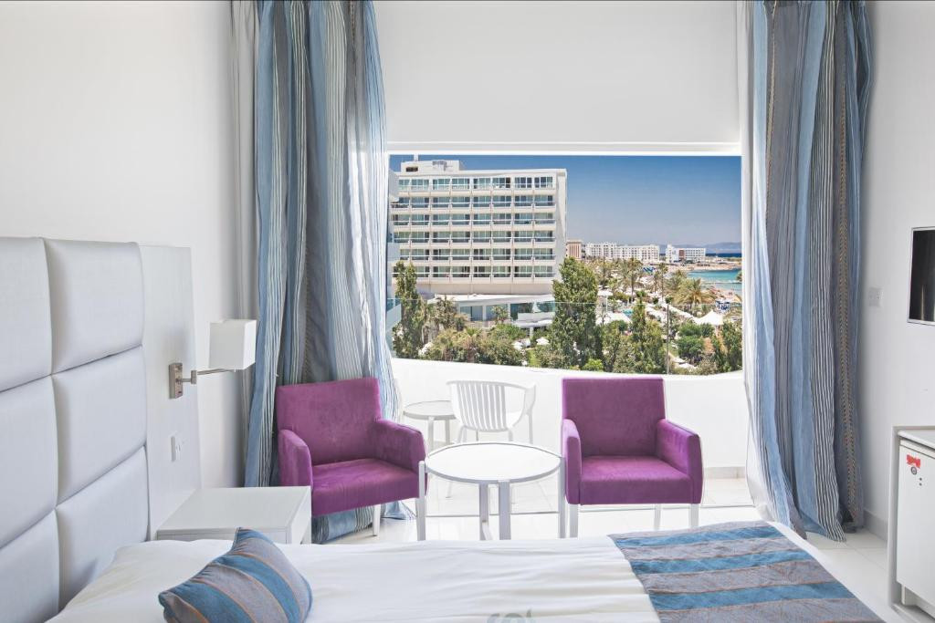 Silver Sands Beach 3*