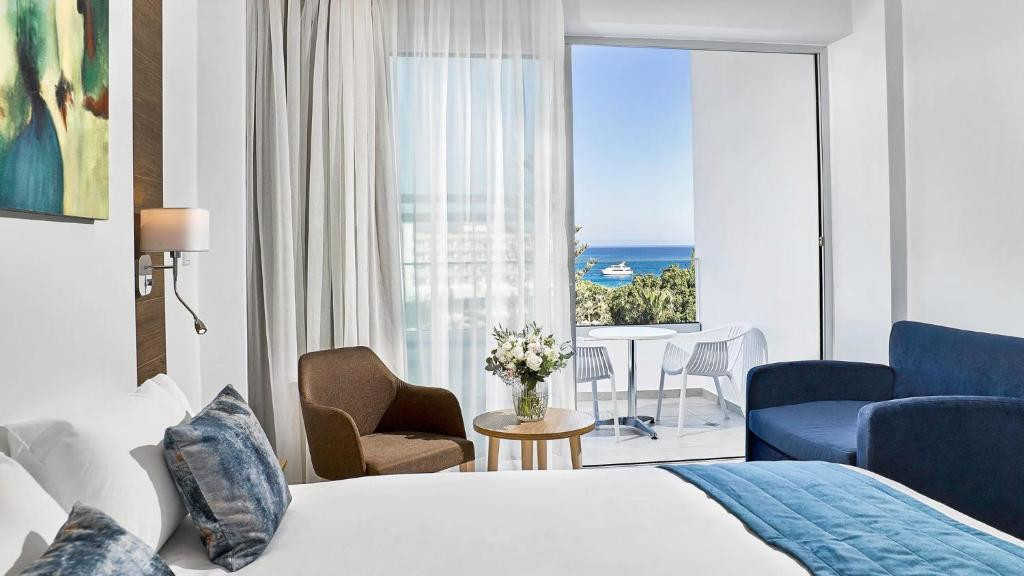 Gaia Sun N Blue Boutique Hotel 4*
