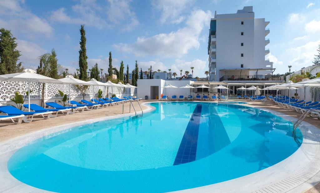 Gaia Sun N Blue Boutique Hotel 4*