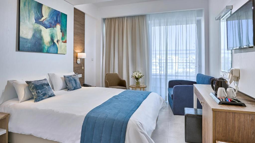 Gaia Sun N Blue Boutique Hotel 4*