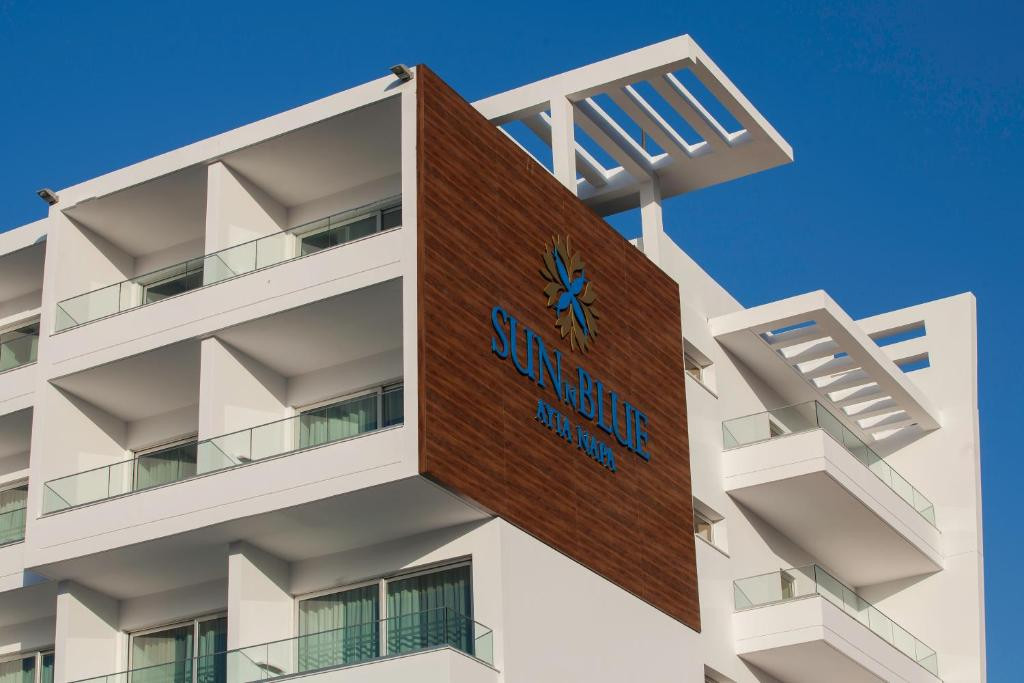 Gaia Sun N Blue Boutique Hotel 4*