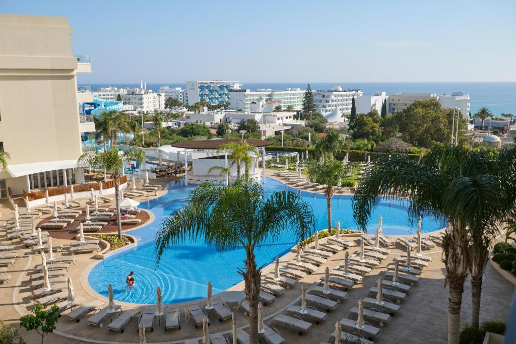 Sunrise Oasis Hotel 4*