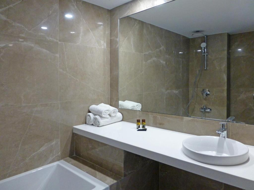 Sunrise Oasis Hotel 4*