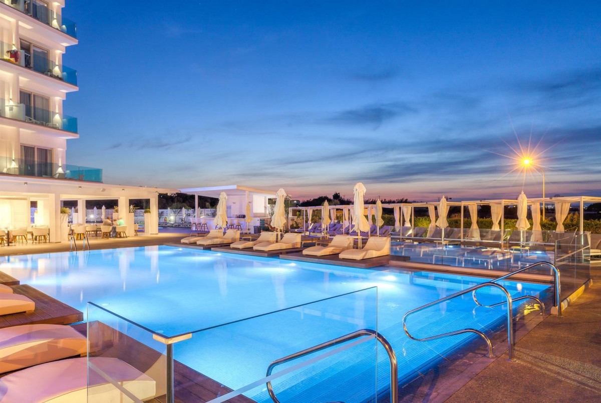 The Blue Ivy Hotel & Suites 4*