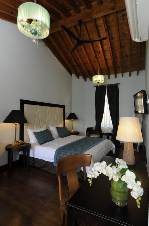 The Library Hotel 2*