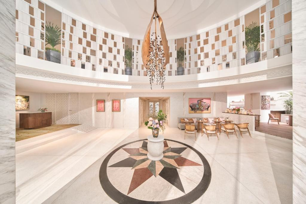 Silverland May Hotel 4*