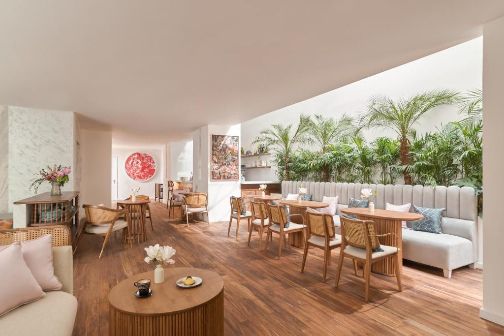 Silverland May Hotel 4*