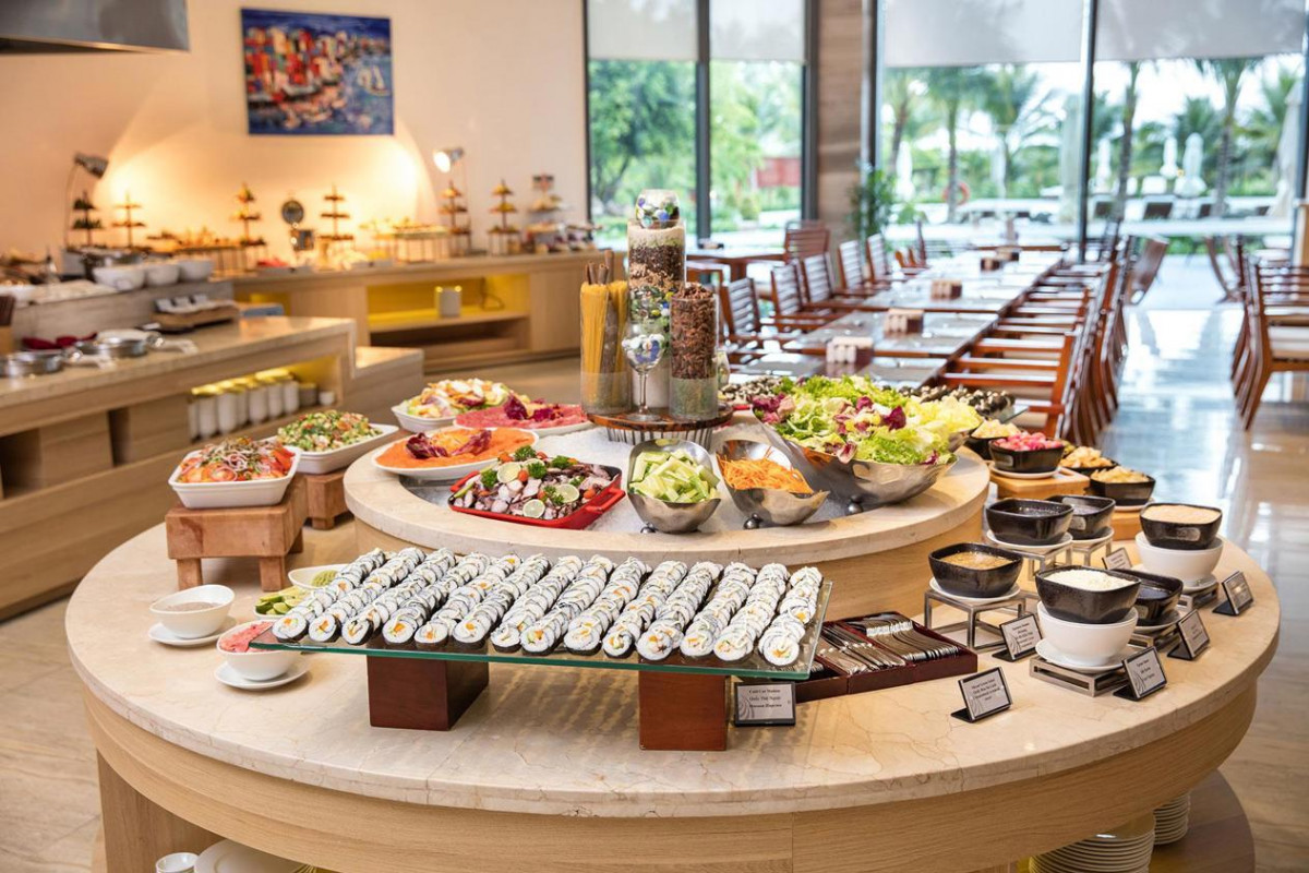 Riviera Beach Resort Cam Ranh 5*