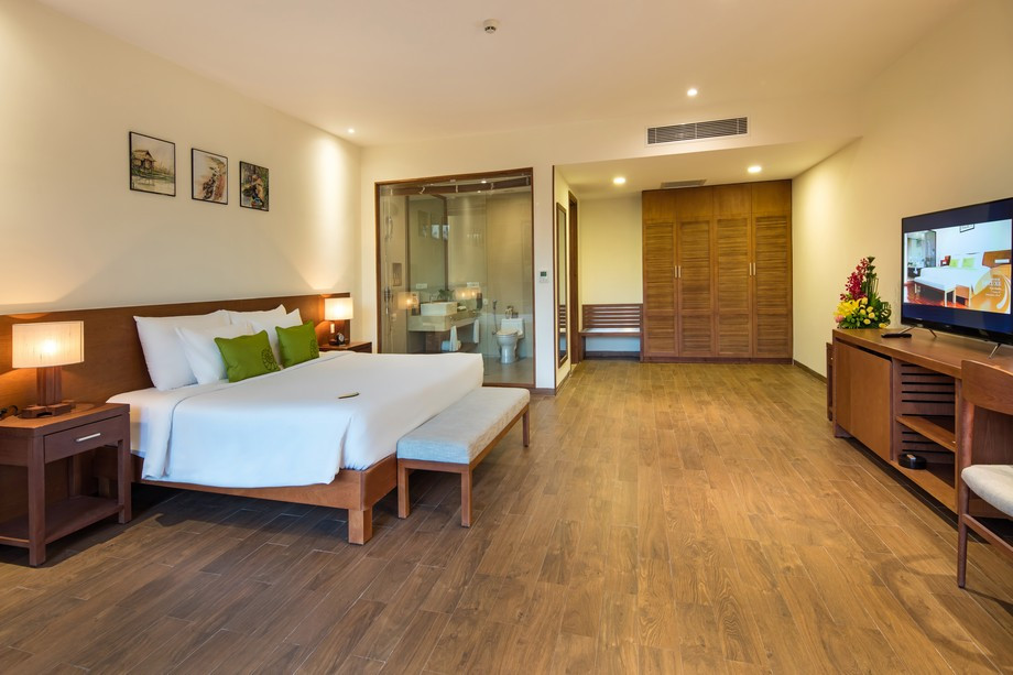 Riviera Beach Resort Cam Ranh 5*