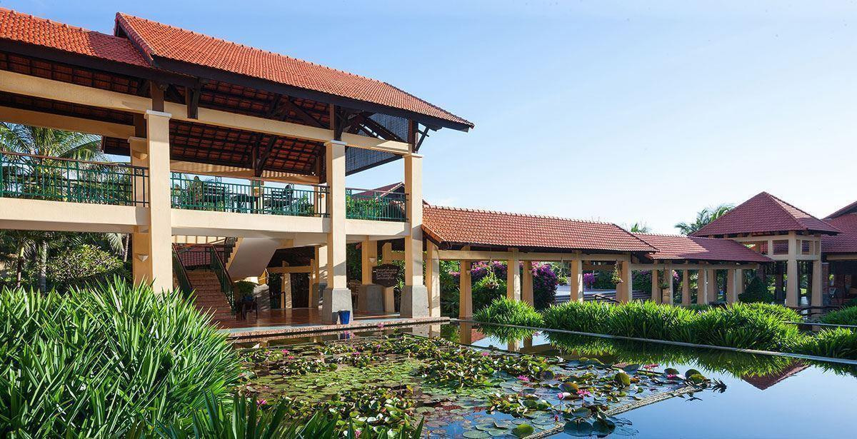 Pandanus Resort 4*