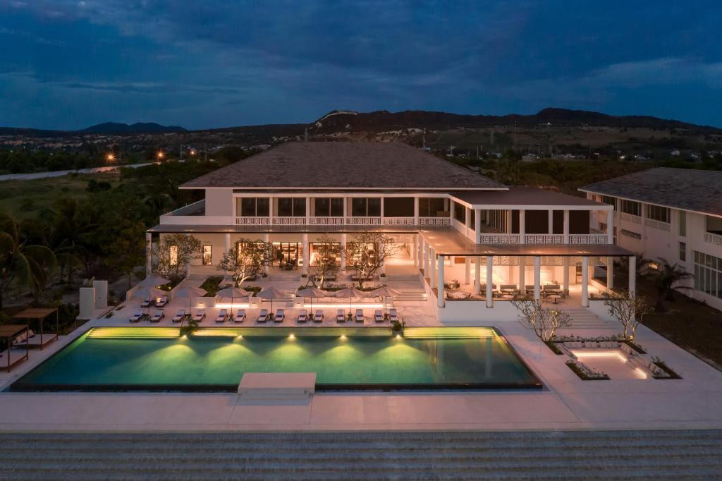 Azerai Ke Ga Bay (Ex. Princess Dannam Resort & Spa)  5*