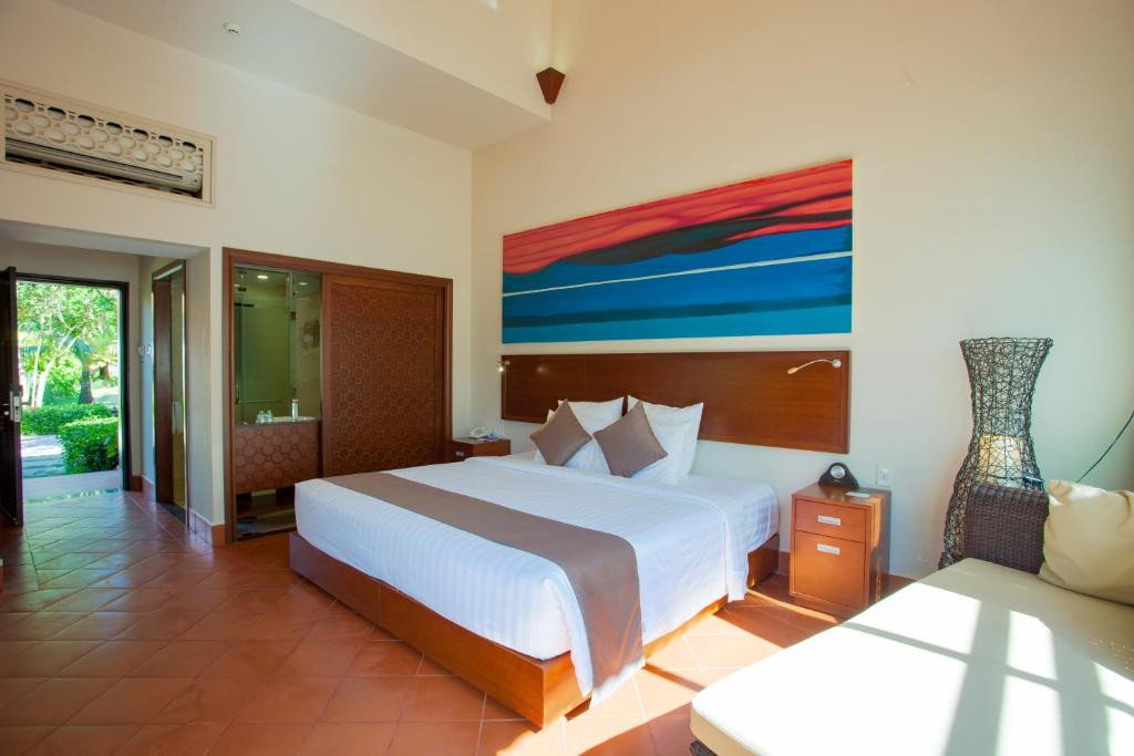 Mercury Phu Quoc Resort & Villas 4*