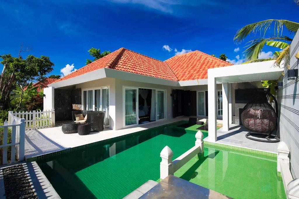 Mercury Phu Quoc Resort & Villas 4*