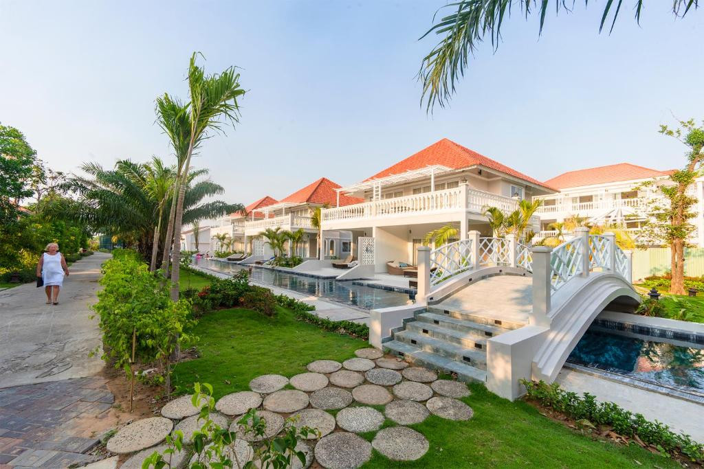 Mercury Phu Quoc Resort & Villas 4*