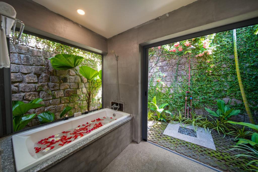 Lahana Resort Phu Quoc 4*
