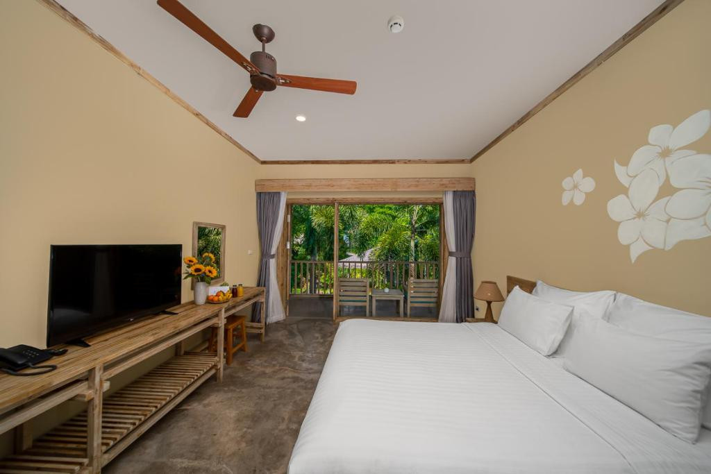 Lahana Resort Phu Quoc 4*