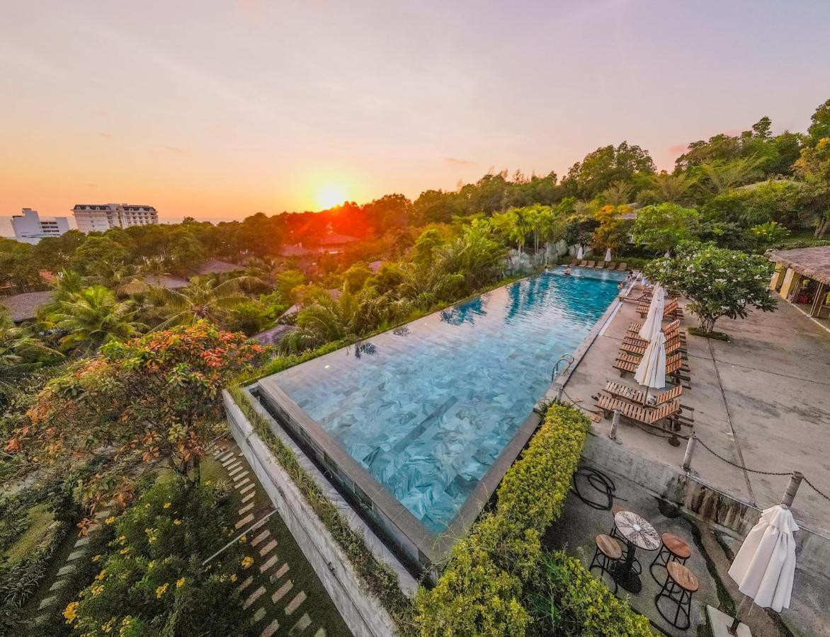 Lahana Resort Phu Quoc 4*