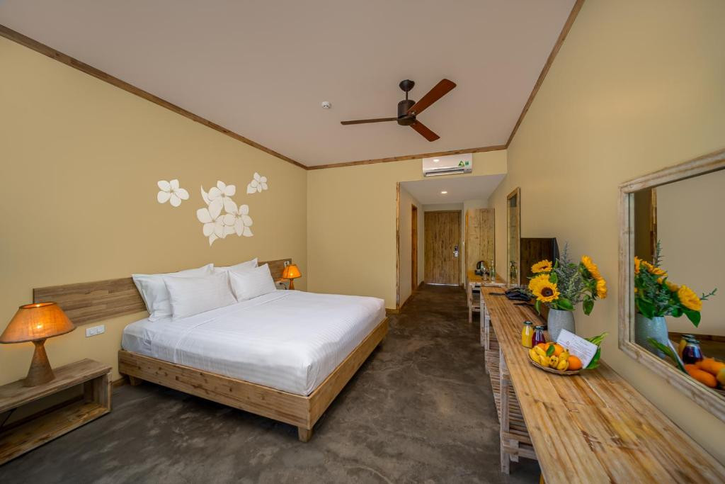 Lahana Resort Phu Quoc 4*