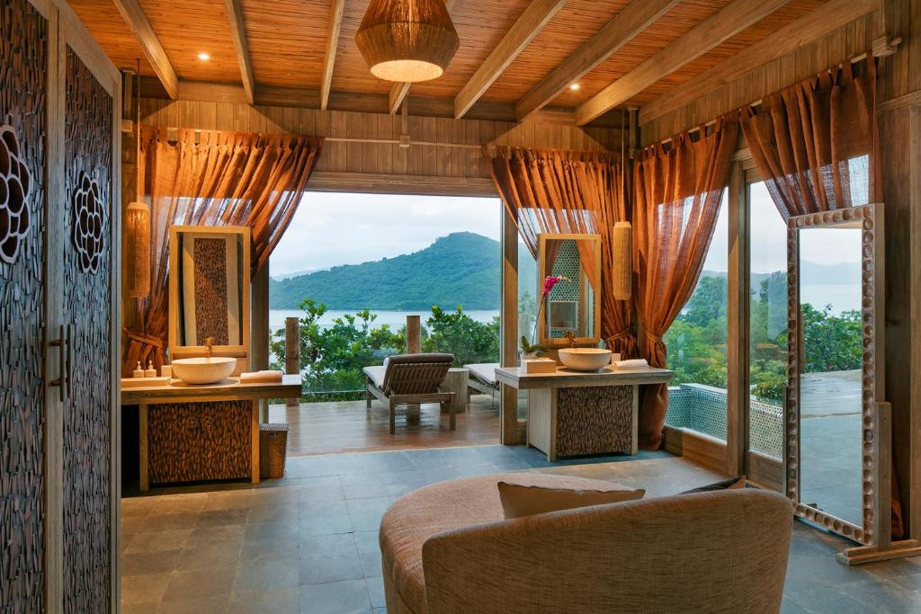 An Lam Retreats Ninh Van Bay 5*