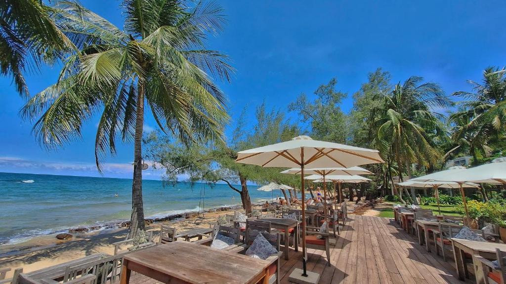 Ancarine Beach Resort (Ex. Blue Sea) 3*