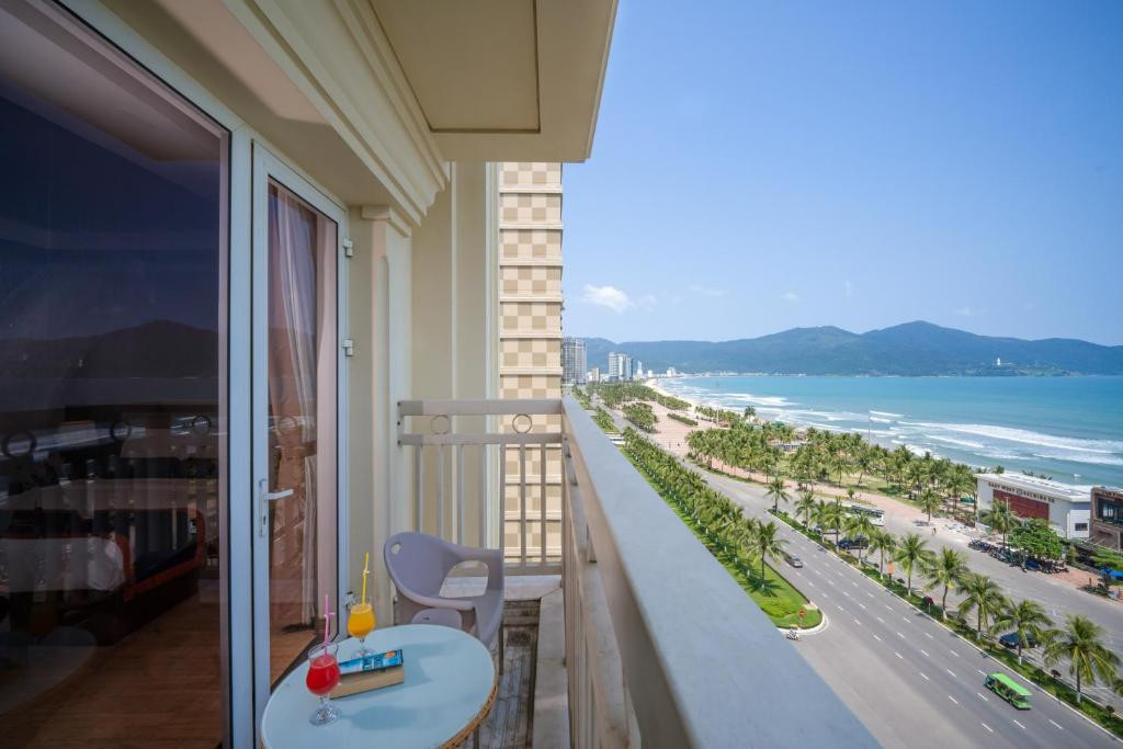 Bluesun Hotel Danang 4*