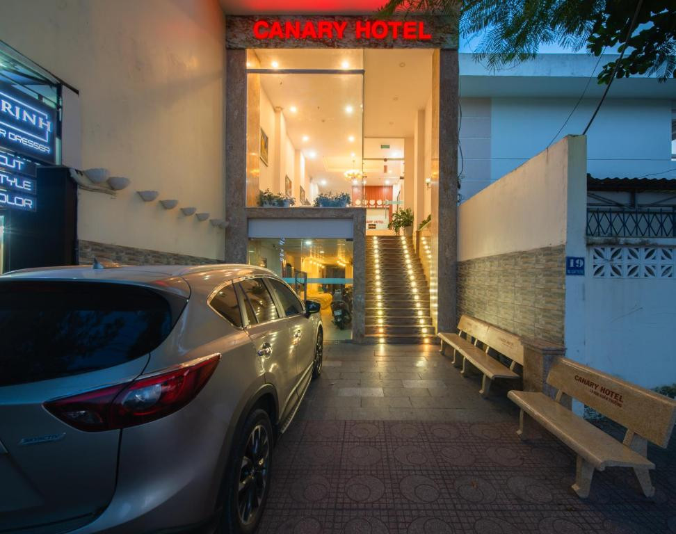 Canary Nha Trang Hotel 3*