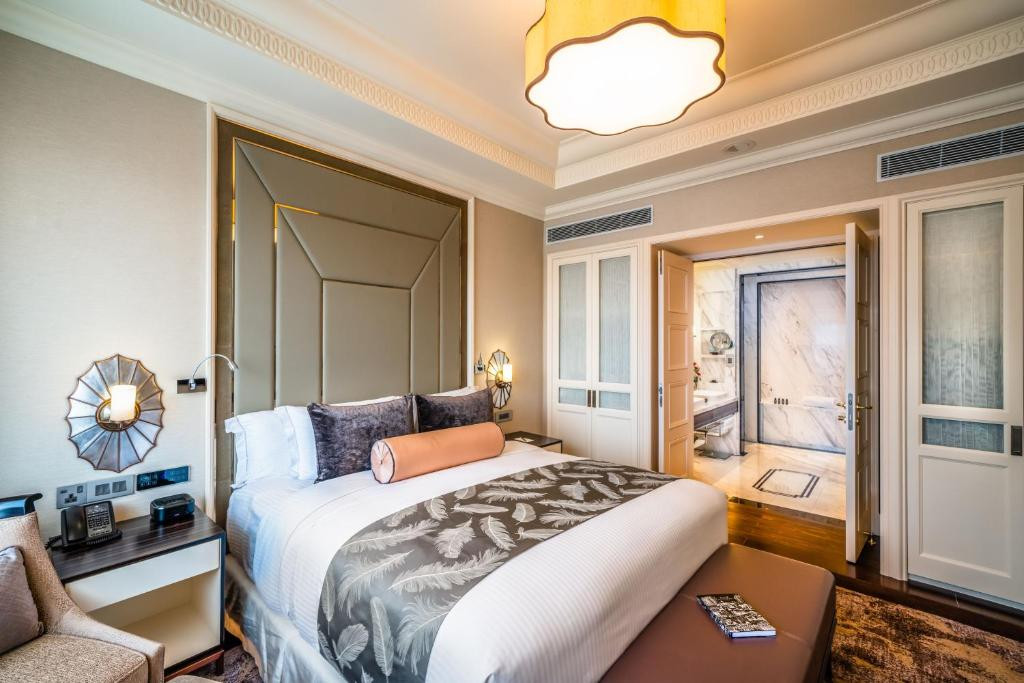 Caravelle Hotel 5*