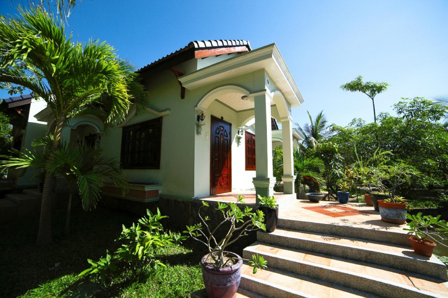 Con Ga Vang Resort (Ex. Golden Rooster) 3*
