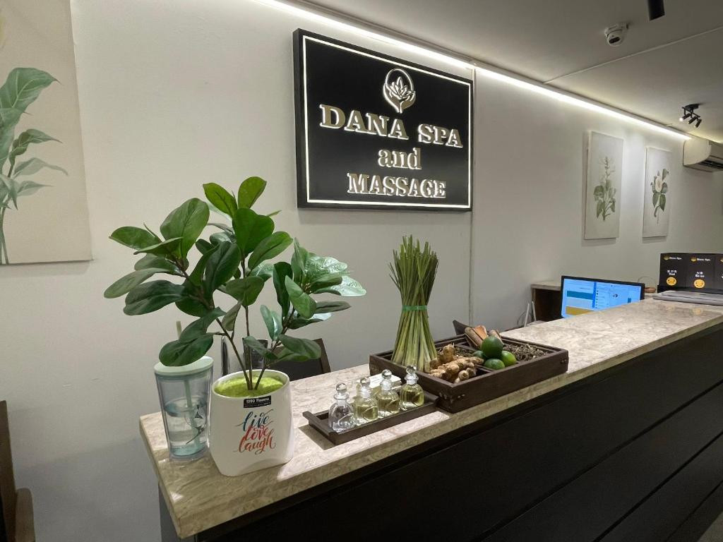 Danaciti 4*