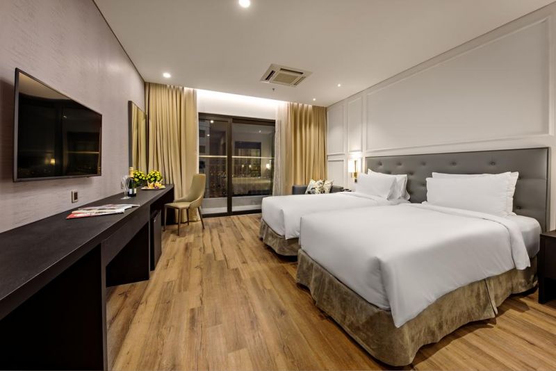 Wyndham Danang Golden Bay 5*