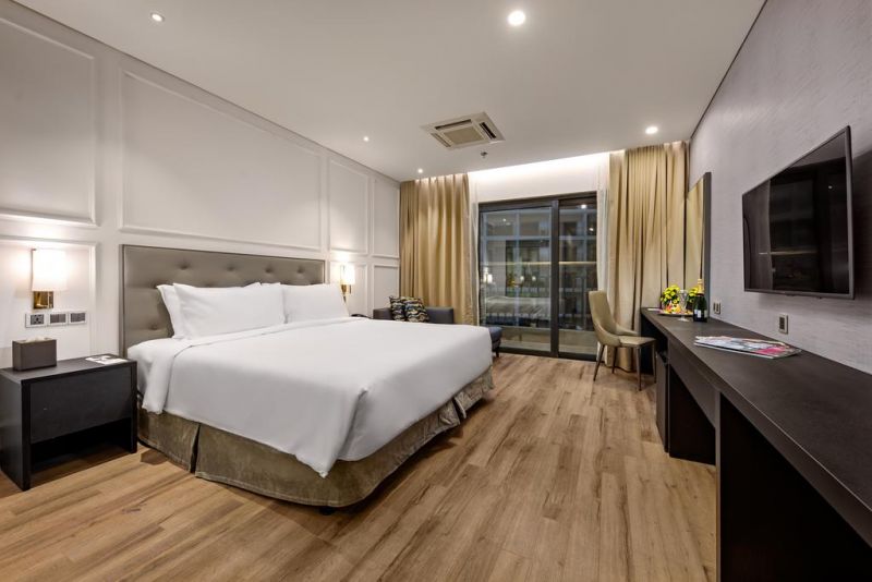 Wyndham Danang Golden Bay 5*