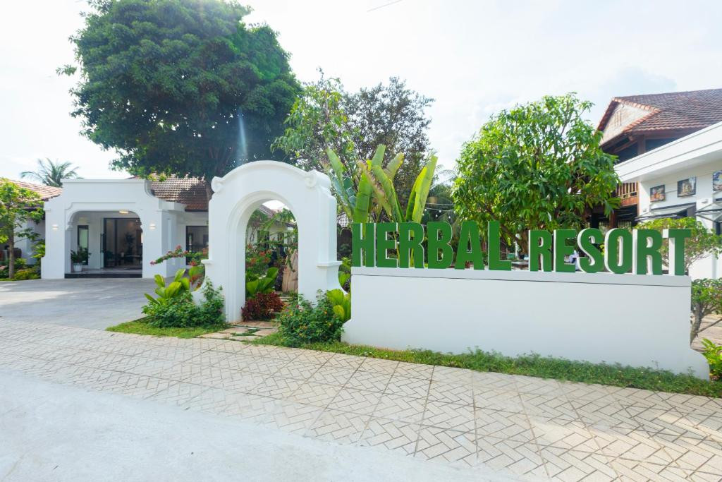 Herbal Resort Phu Quoc (Ex. Elwood Premier Resort) 4*