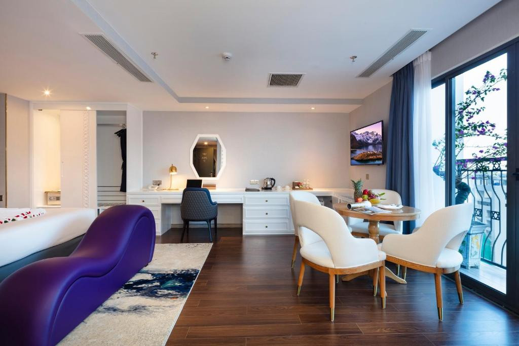 Erica Nha Trang 4*