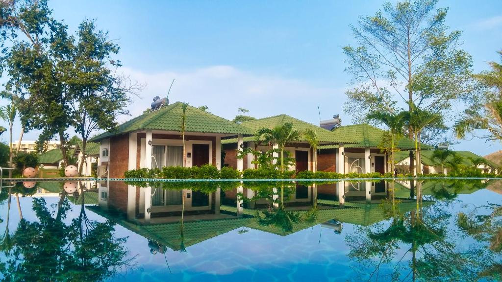 Famiana Green Villa 4*