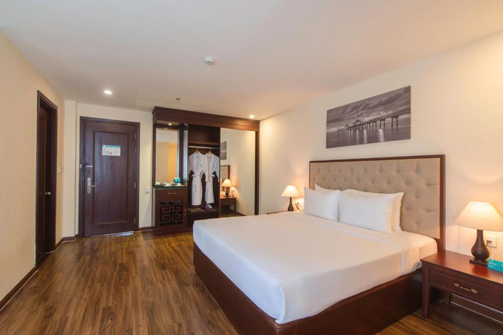 Florida Hotel Nha Trang 5*