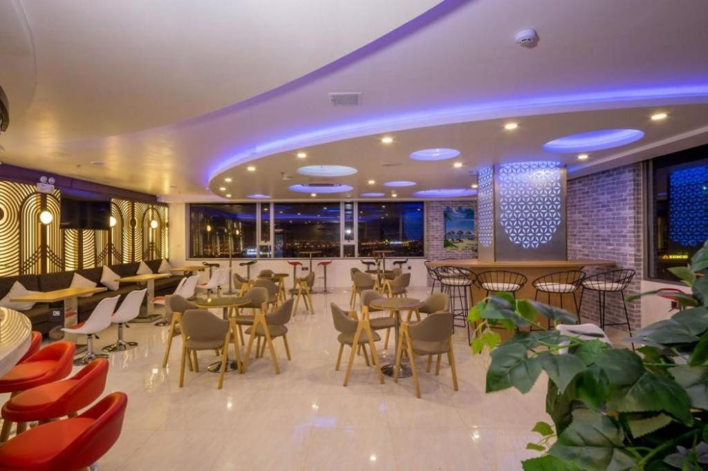 Grand Jeep Hotel Danang 4*