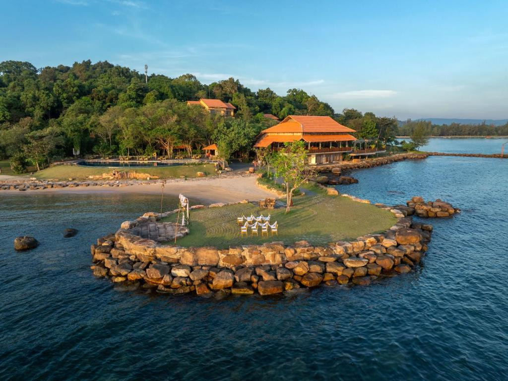 Green Bay Phu Quoc Resort & Spa 4*