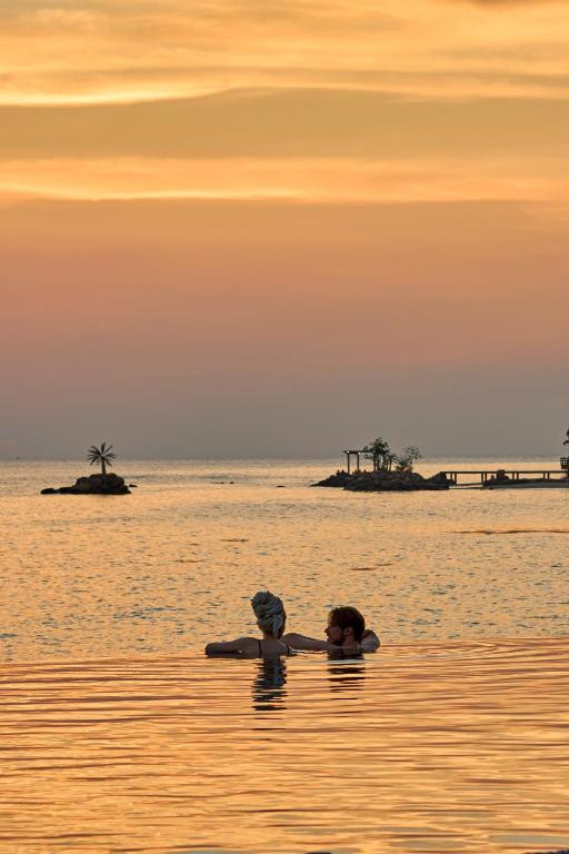 Green Bay Phu Quoc Resort & Spa 4*