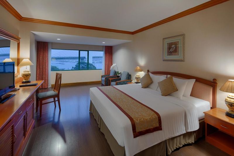 Halong Plaza 4*