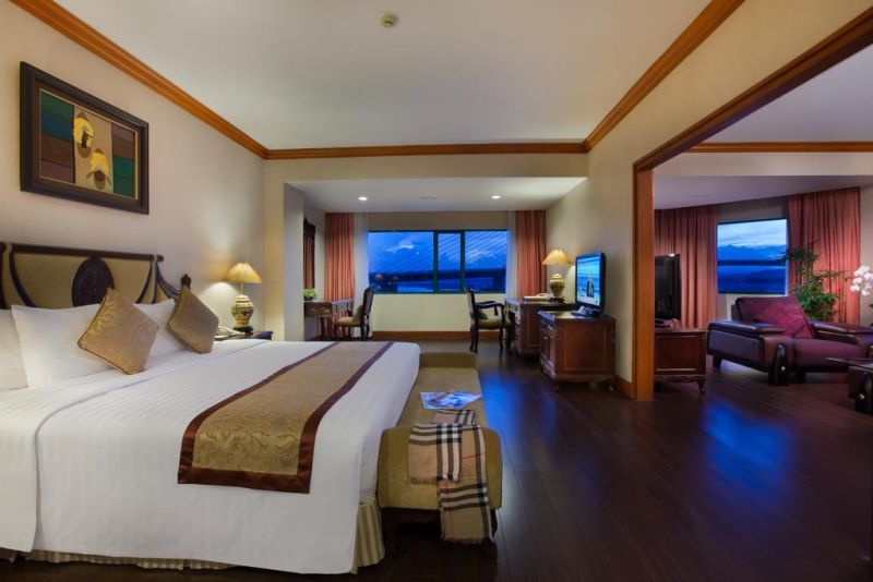 Halong Plaza 4*