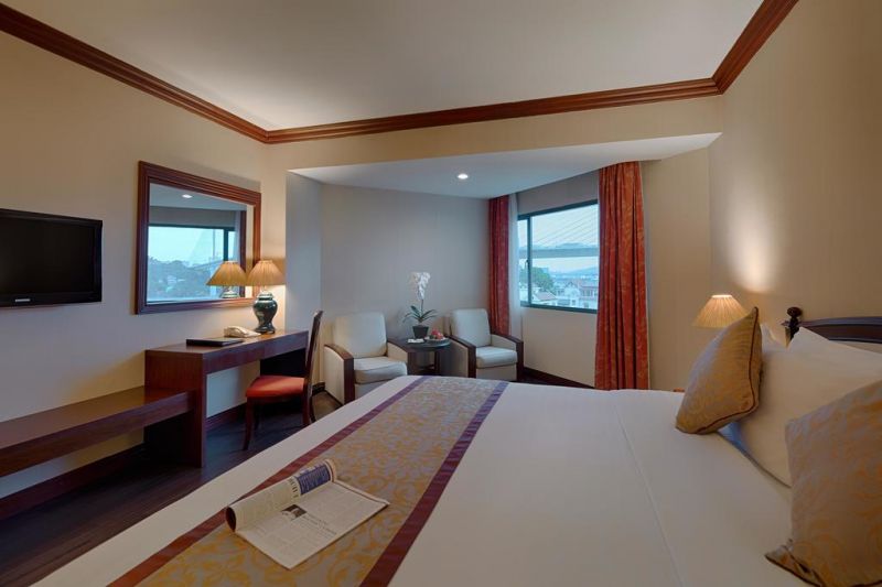 Halong Plaza 4*