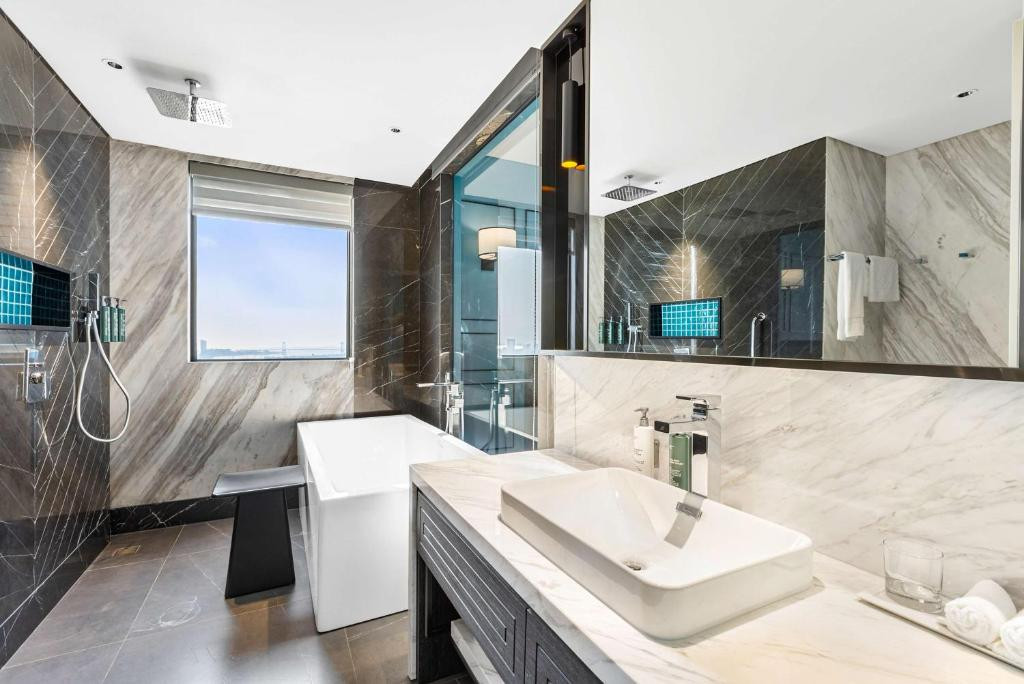 Hilton Garden Inn Danang 4*